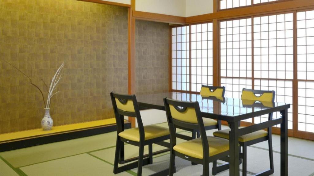 Gensen Yunoyado Sennotani Hotel Минаками Екстериор снимка