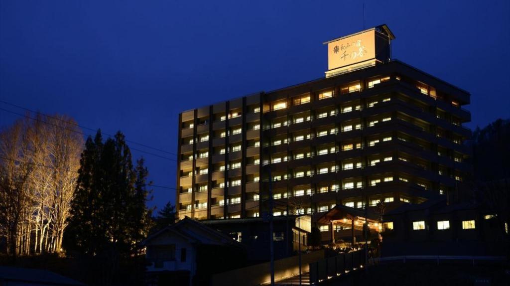 Gensen Yunoyado Sennotani Hotel Минаками Екстериор снимка